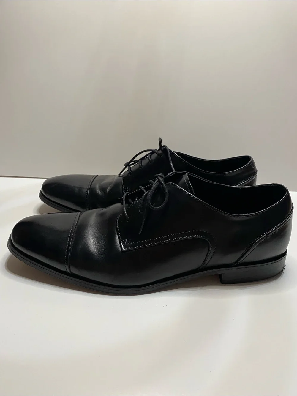 Florsheim Black Leather Cap-Toe Derby Shoes